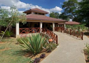 Ashnil Aruba Lodge in Tsavo East